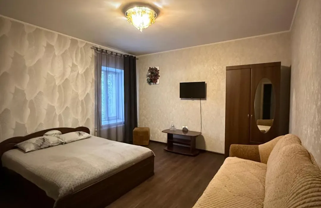 Весела Бджілка-1